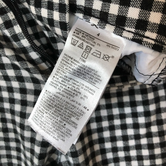 Old Navy Gingham Pixie Ankle Pants - Picture 7 of 7